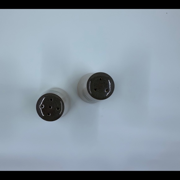 JAPAN SALT AND PEPPER SHAKERS - Picture 4 of 4